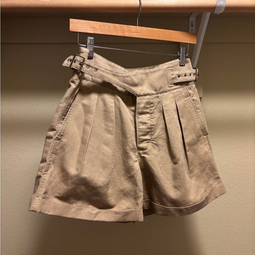 Wide Pleated Buckle Waist Shorts